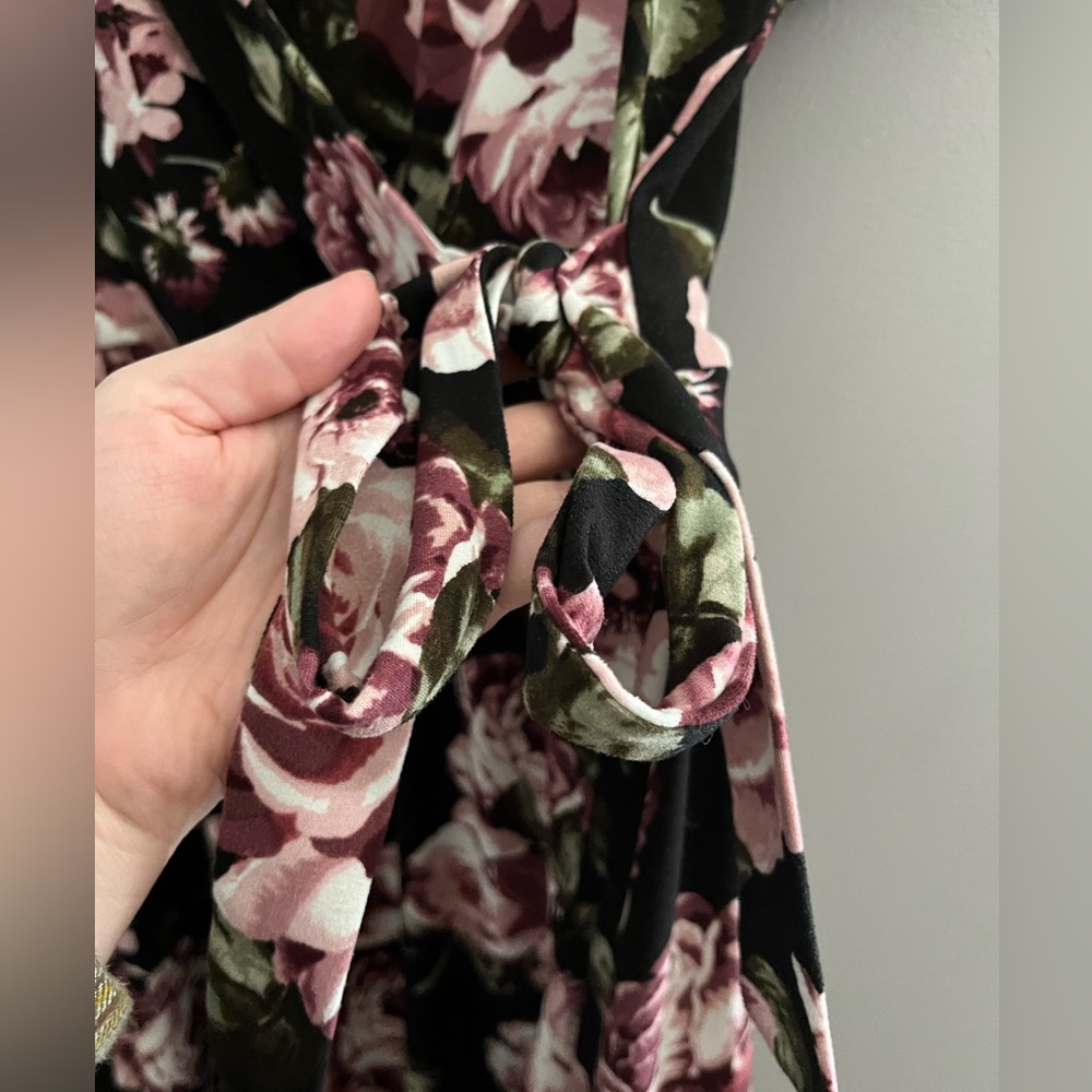 Black & Dusty Pink Rose High-Low Dress Sz M – Party Style Fit & Flare - Picture 5 of 9